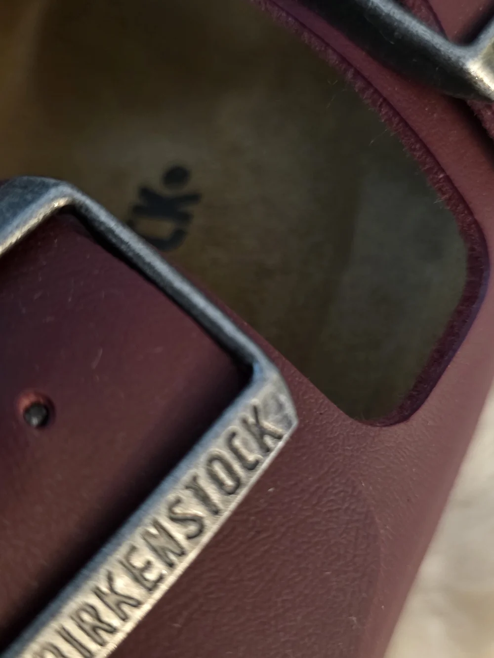 Birkenstock Men Size 5 Womwn Size 7 Arizona Sandals in Burgundy
